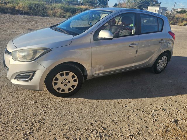 יונדאי i20