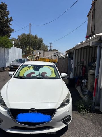 מודעת רכב מאזדה 3