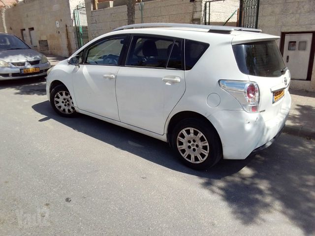 מודעת רכב טויוטה ורסו