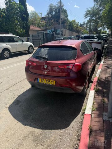 אלפא רומיאו ג'ולייטה