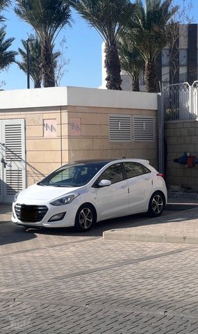 יונדאי i30