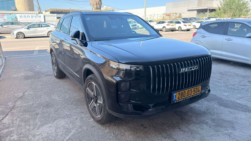 ג'אקו J7