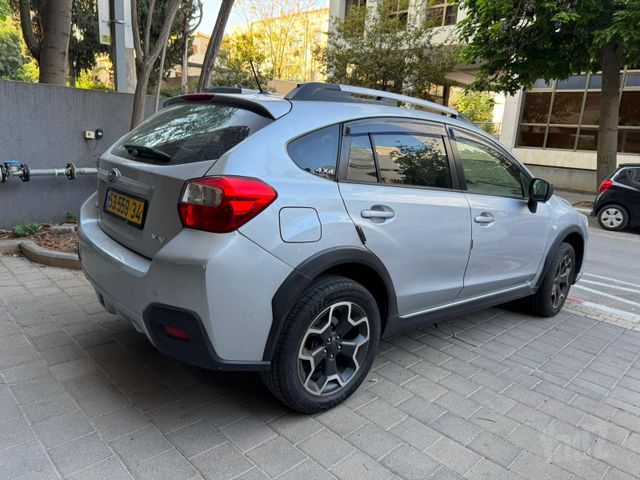 מודעת רכב סובארו XV