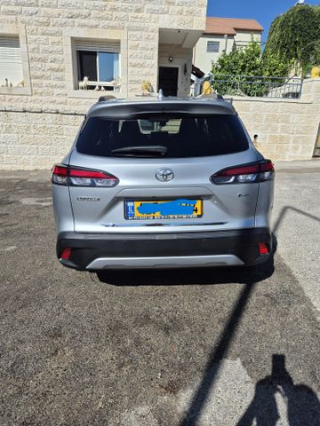 טויוטה קורולה קרוס