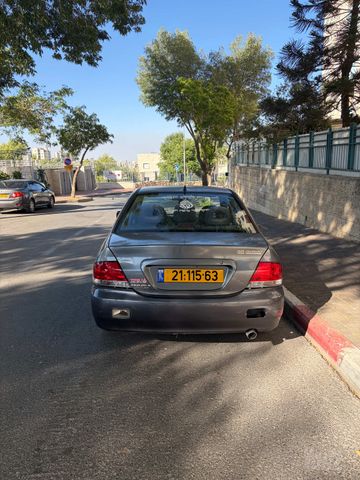 מיצובישי לנסר
