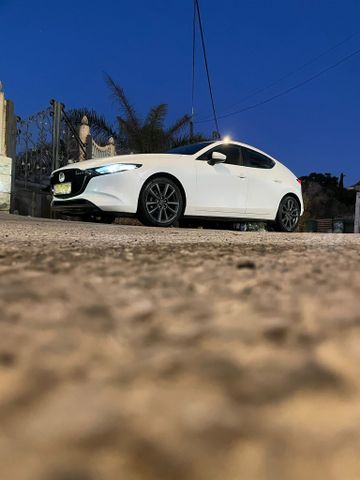 מודעת רכב מאזדה 3