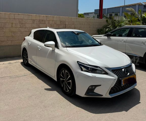 לקסוס CT
