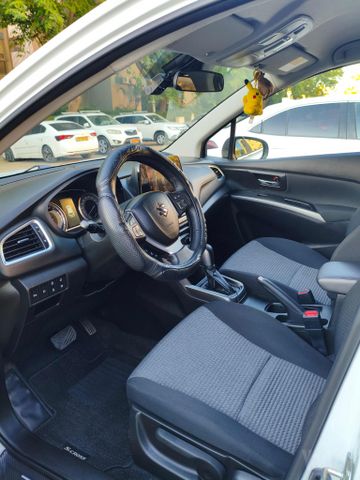 סוזוקי S-Cross
