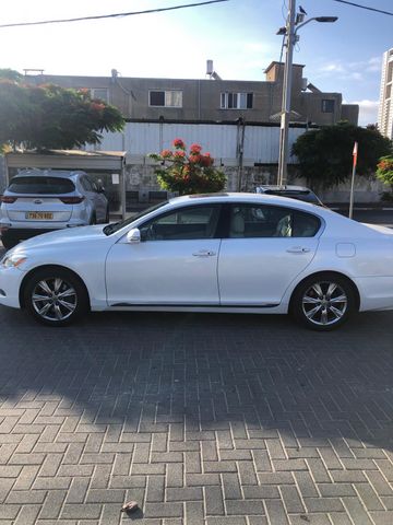 לקסוס GS
