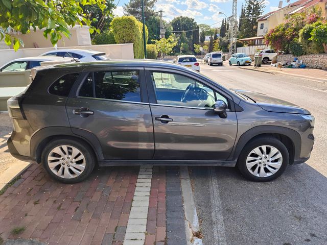 סוזוקי S-Cross