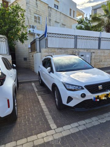 סיאט ארונה