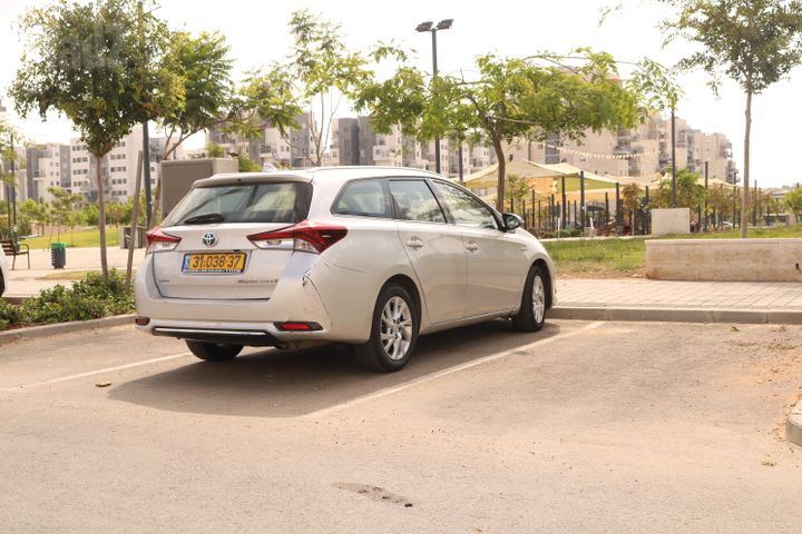 טויוטה אוריס