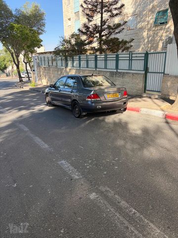 מיצובישי לנסר