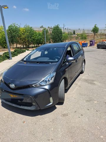 טויוטה פריוס פלוס