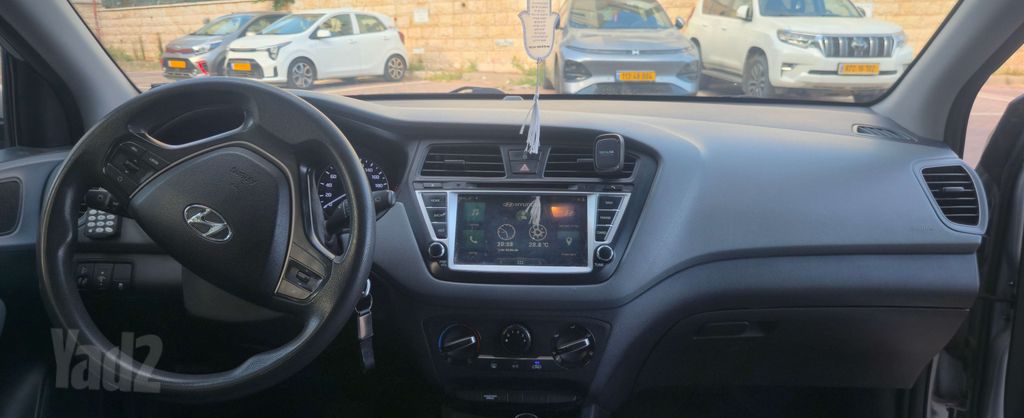 יונדאי i20