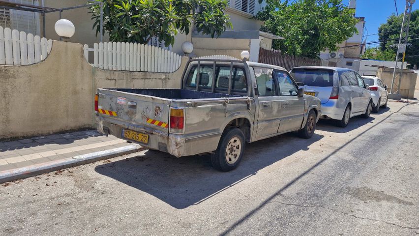 מאזדה B-series