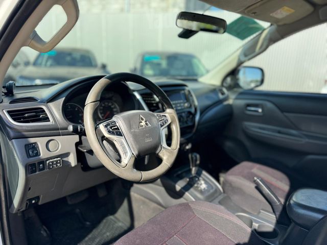 מיצובישי טרייטון / L200
