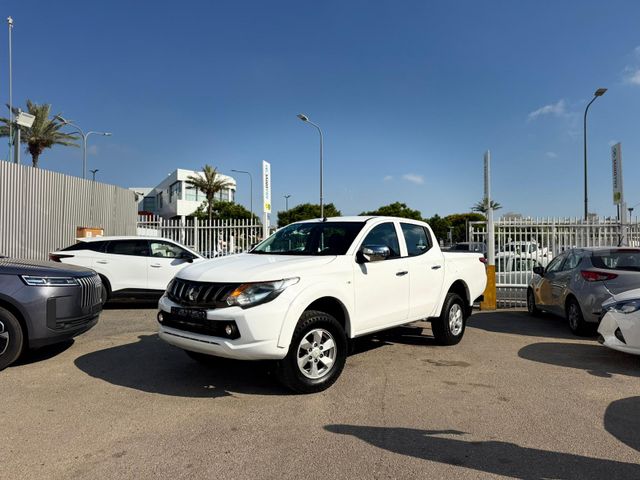 מיצובישי טרייטון / L200