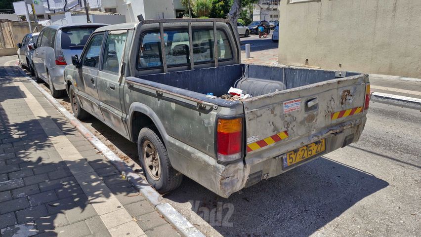 מאזדה B-series