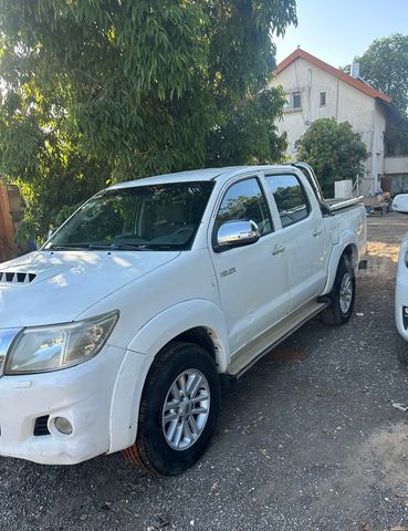 מודעת רכב טויוטה היילקס