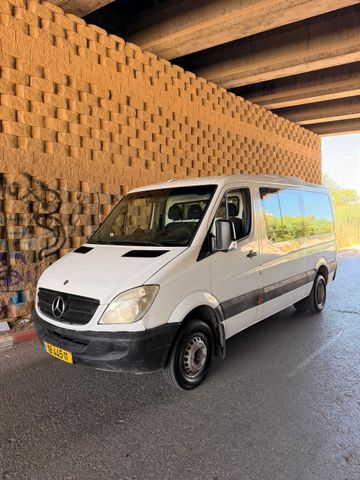 מודעת רכב מרצדס-בנץ ספרינטר