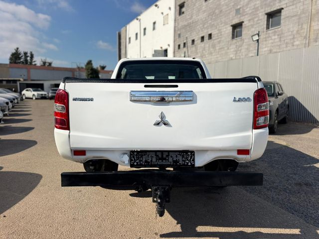 מיצובישי טרייטון / L200