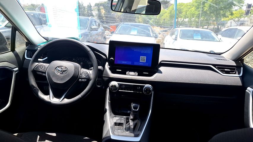 טויוטה RAV4
