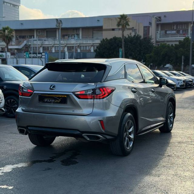 לקסוס RX