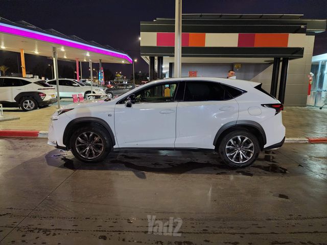 לקסוס NX