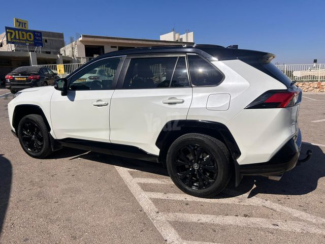 טויוטה RAV4