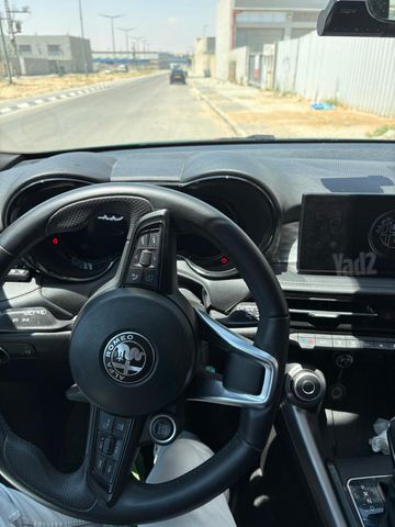 מודעת רכב אלפא רומיאו טונלה
