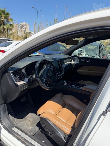 וולוו XC60