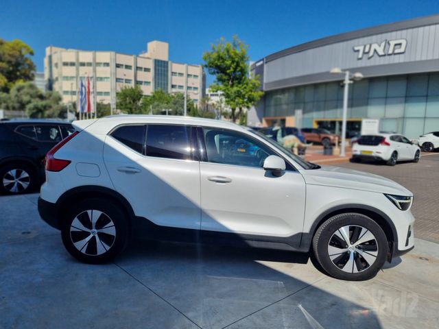 מודעת רכב וולוו XC40 1