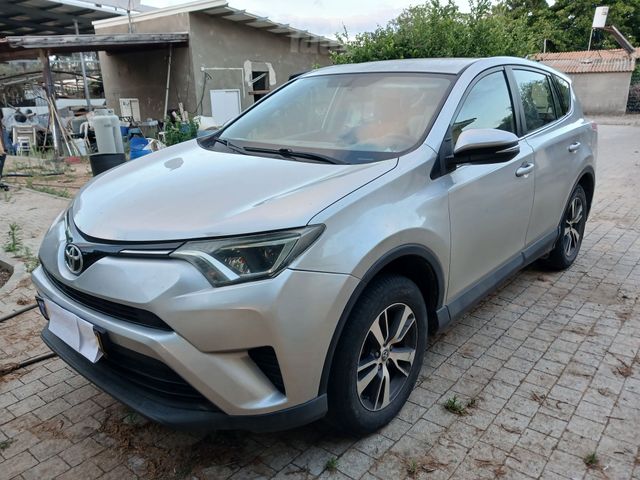 מודעת רכב טויוטה RAV4