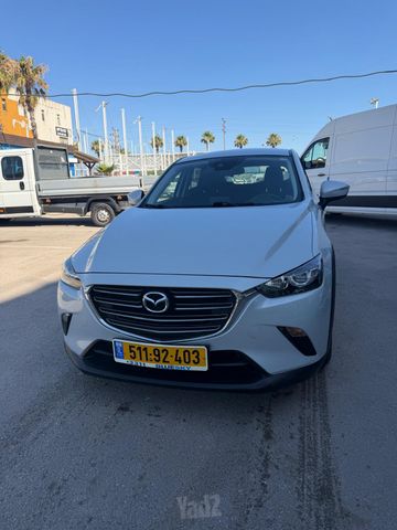 מודעת רכב מאזדה CX-3