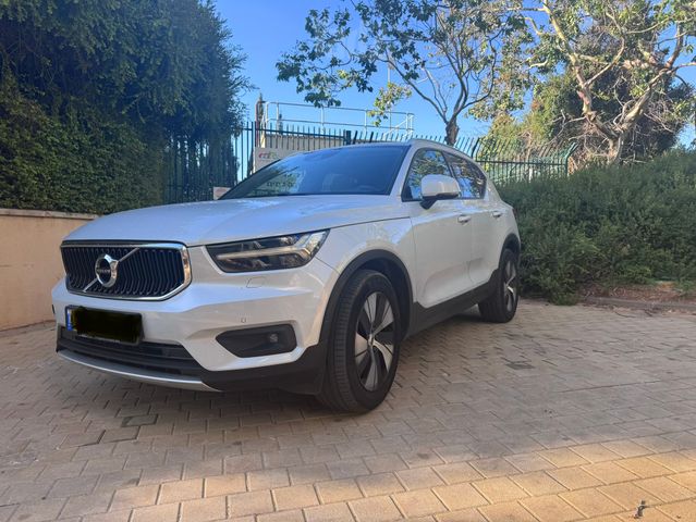 מודעת רכב וולוו XC40