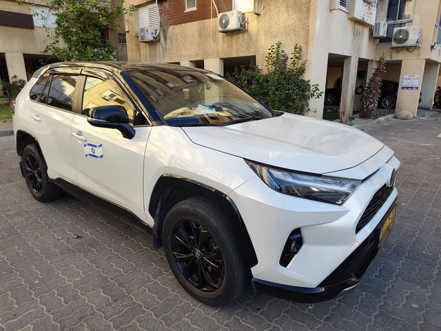 מודעת רכב טויוטה RAV4