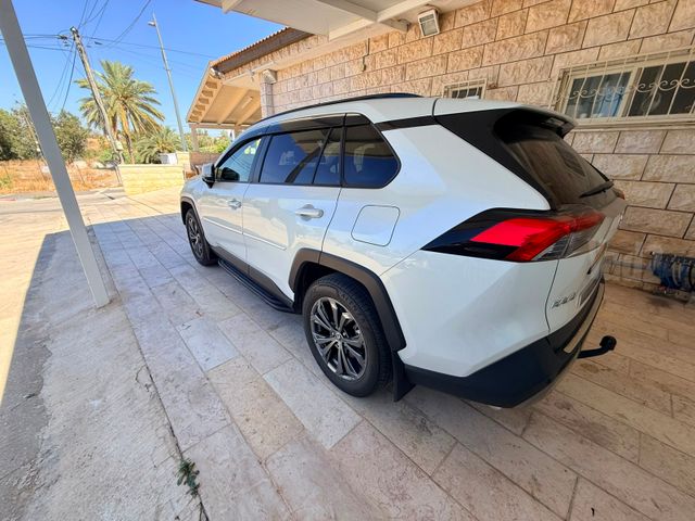 טויוטה RAV4