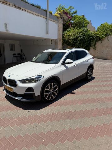 ב מ וו X2