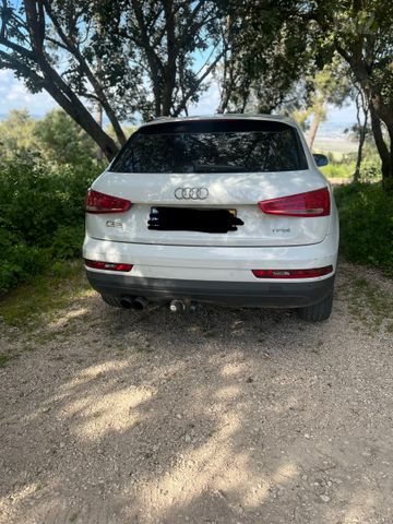 אאודי Q3