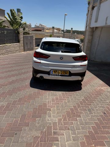 ב מ וו X2