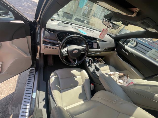 קאדילק XT4