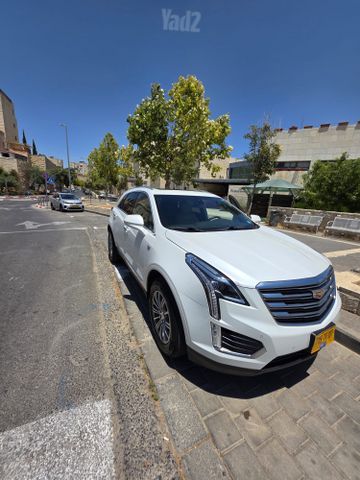 קאדילק XT5