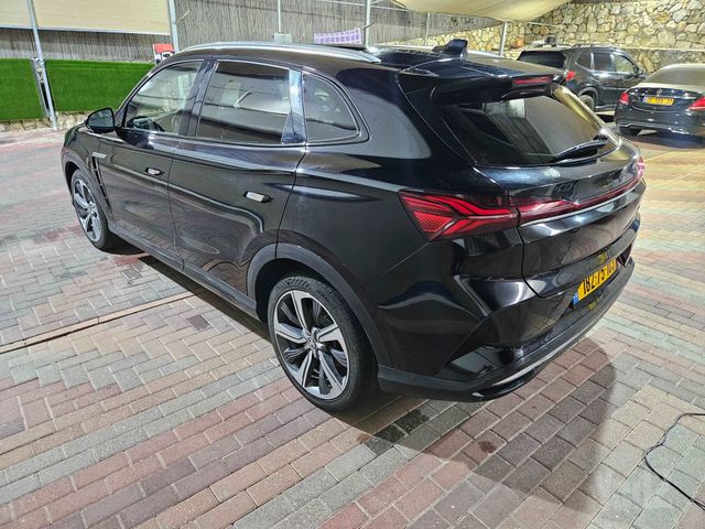 אם ג'י מארוול R