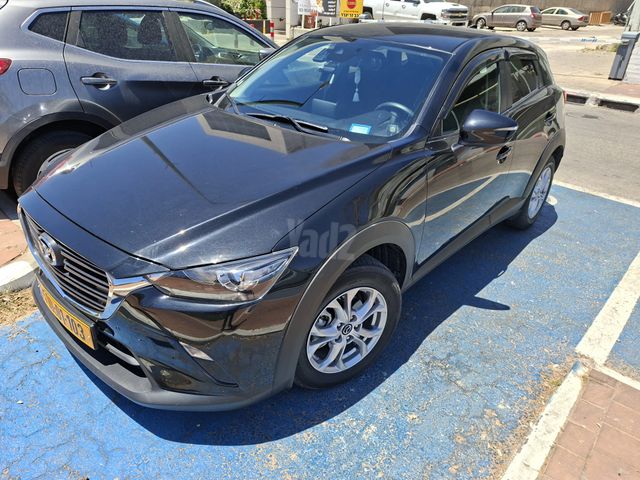 מודעת רכב מאזדה CX-3