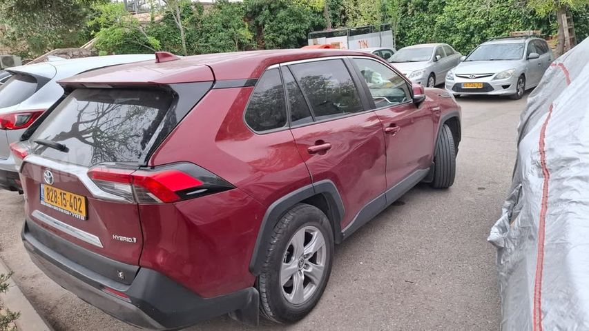 מודעת רכב טויוטה RAV4