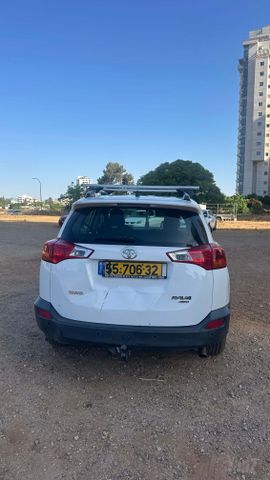 טויוטה RAV4