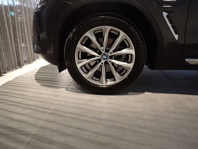 ב מ וו X3
