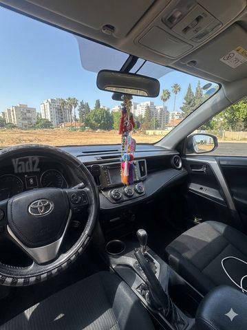 טויוטה RAV4