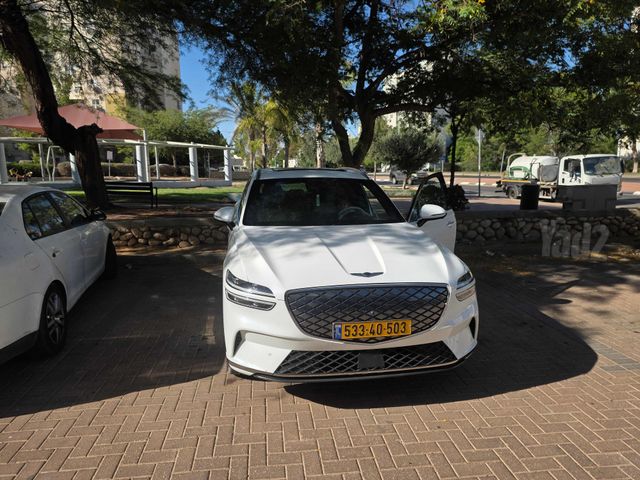 ג'נסיס GV70
